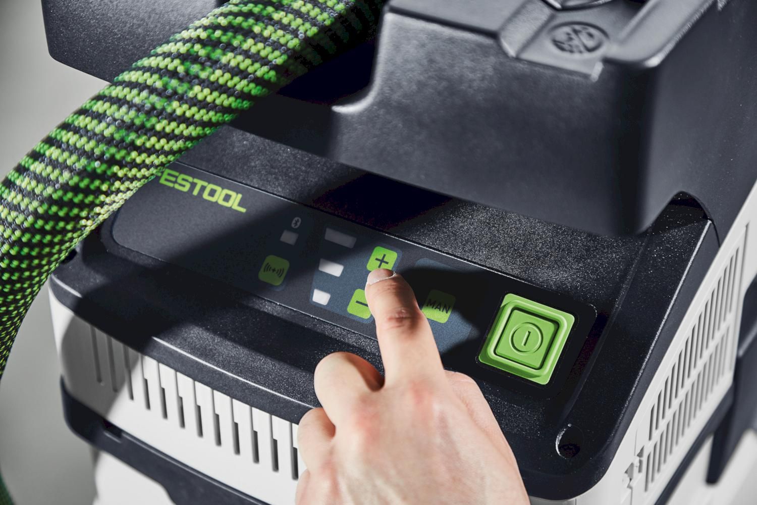 https://api.mastertools.nl/media/catalog/product/cache/4ac98b0d5e81b56bd000310ba88c60e0/f/e/festool-ctmc-midi-i-plus-accustofzuiger-2x18v-5_0ah-577672-4014549418314-mastertools_nl-5.jpg