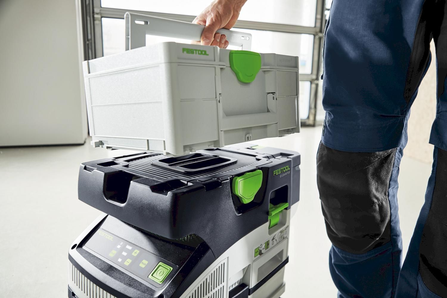 https://api.mastertools.nl/media/catalog/product/cache/4ac98b0d5e81b56bd000310ba88c60e0/f/e/festool-ctmc-midi-i-plus-accustofzuiger-2x18v-5_0ah-577672-4014549418314-mastertools_nl-7.jpg