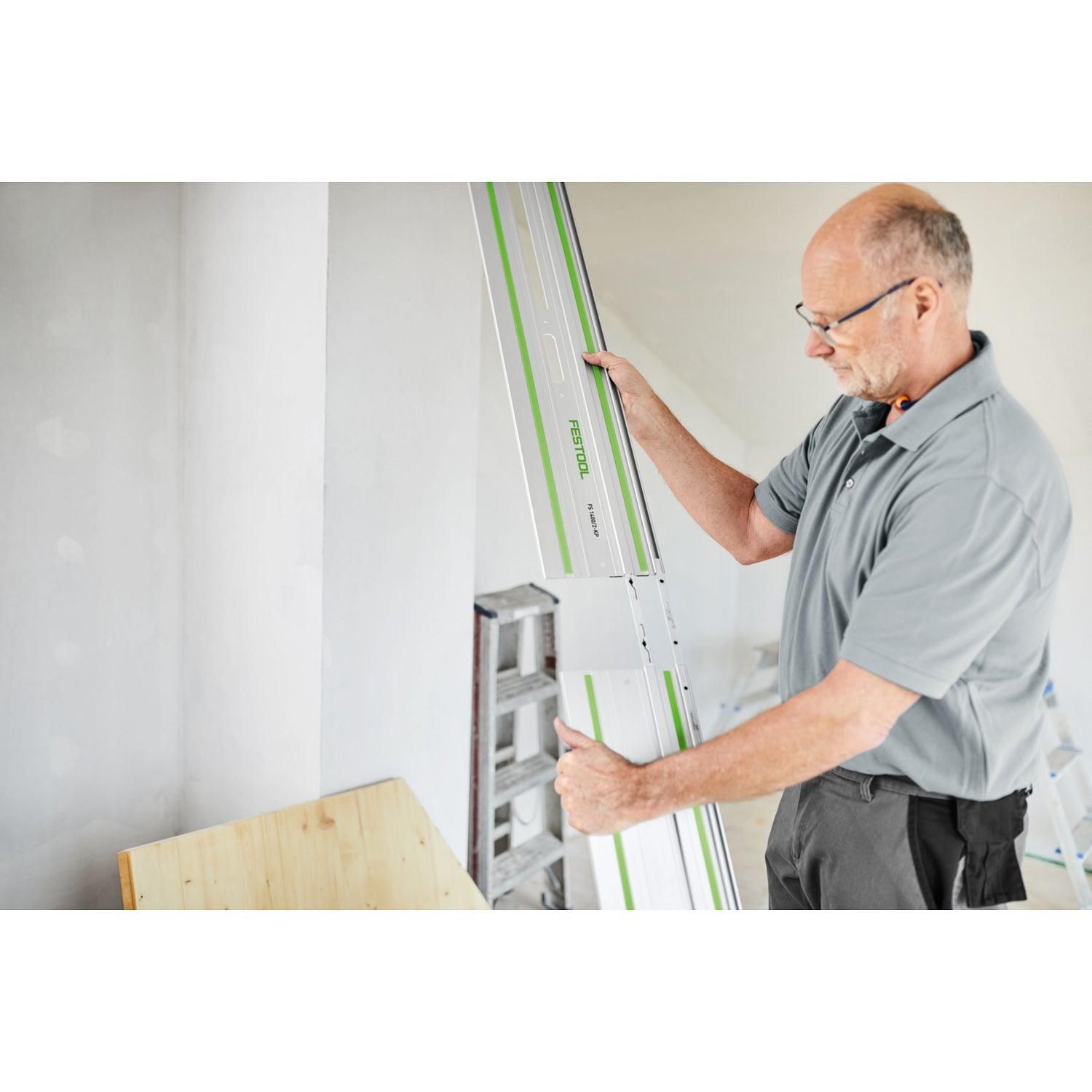 https://api.mastertools.nl/media/catalog/product/cache/4ac98b0d5e81b56bd000310ba88c60e0/f/e/festool-fs-14002-kp-set-geleiderail-577932-4014549431962-mastertools_nl-7.jpg