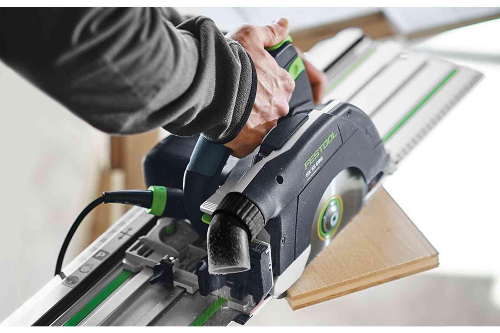 https://api.mastertools.nl/media/catalog/product/cache/4ac98b0d5e81b56bd000310ba88c60e0/f/e/festool-handcirkelzaag-hk-55-ebq-plus-fs-576126-4014549359174-mastertools_nl-10.jpg