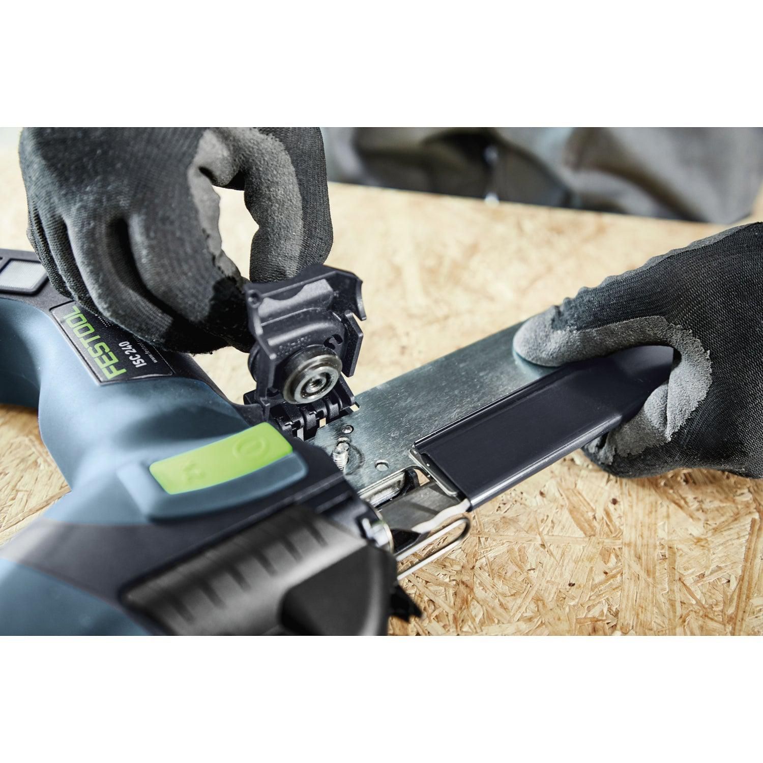 https://api.mastertools.nl/media/catalog/product/cache/4ac98b0d5e81b56bd000310ba88c60e0/f/e/festool-isc-240-eb-basic-40-accu-isolatiezaag-18v-4_0ah-in-systainer-577058-4014549391495-mastertools_nl-10.jpg