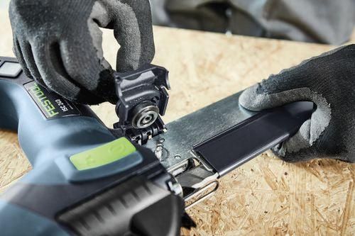 https://api.mastertools.nl/media/catalog/product/cache/4ac98b0d5e81b56bd000310ba88c60e0/f/e/festool-isc-240-hpc-40-ebi-plus-accu-isolatiezaag-576569-4014549362013-mastertools_nl-8.jpg