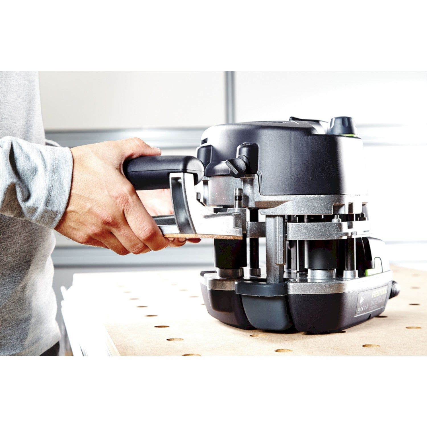 https://api.mastertools.nl/media/catalog/product/cache/4ac98b0d5e81b56bd000310ba88c60e0/f/e/festool-ka-65-plus-kantenlijmer-in-systainer-577836-4014549428818-mastertools_nl-4.jpg