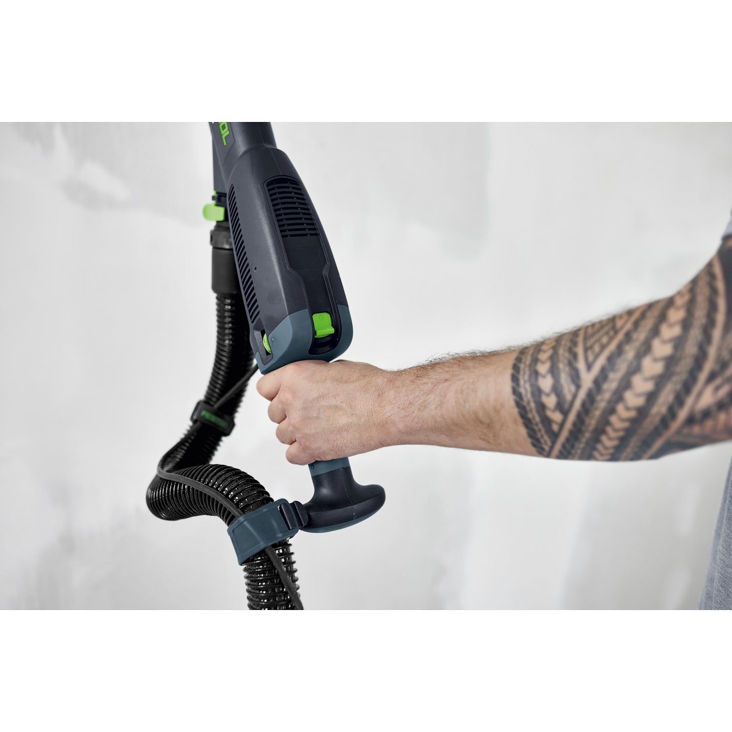 https://api.mastertools.nl/media/catalog/product/cache/4ac98b0d5e81b56bd000310ba88c60e0/f/e/festool-lhs-2-m-225-eq-planex-langnek-schuurmachine-577354-4014549408612-mastertools_nl-17.jpg