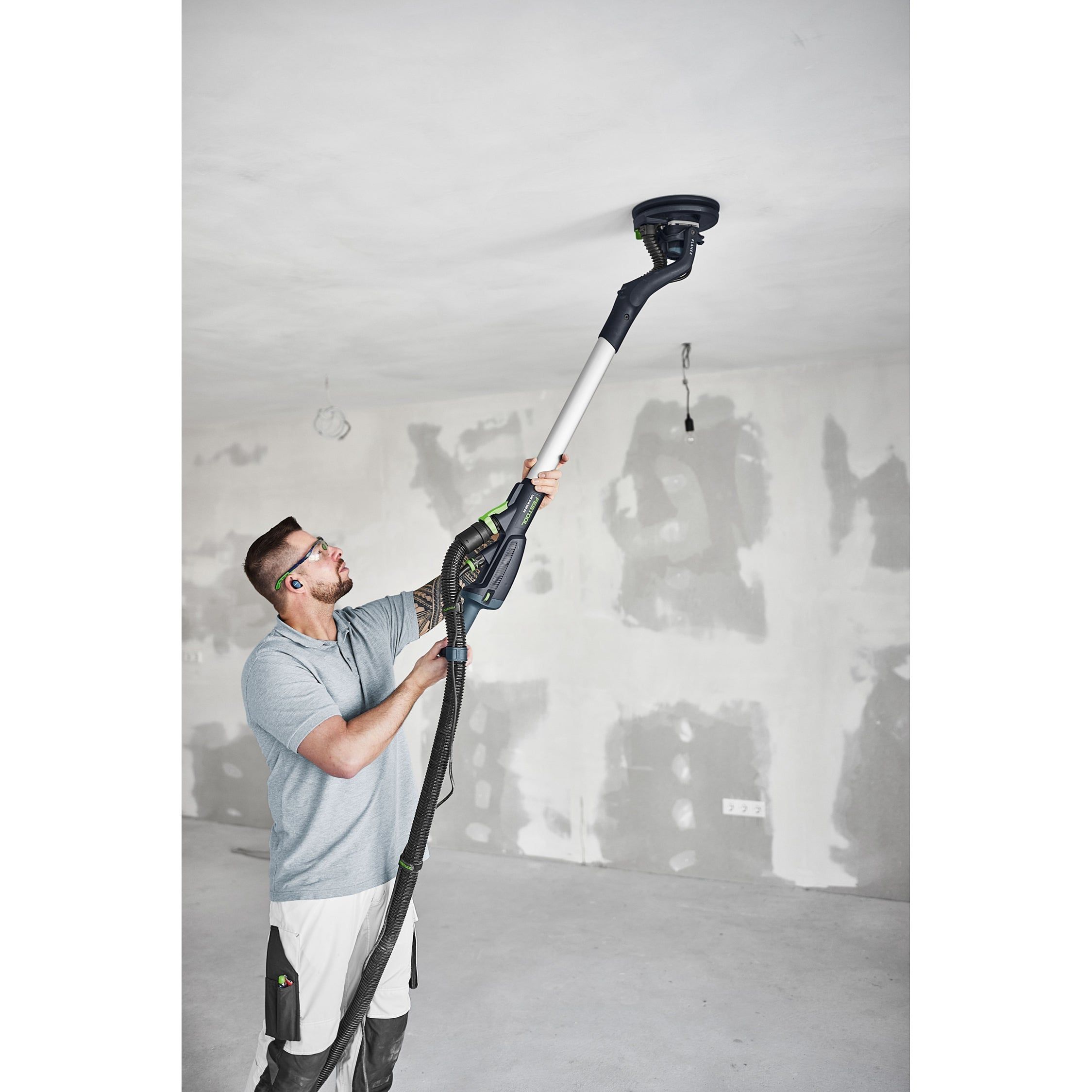 https://api.mastertools.nl/media/catalog/product/cache/4ac98b0d5e81b56bd000310ba88c60e0/f/e/festool-lhs-2-m-225-eq-planex-langnek-schuurmachine-577354-4014549408612-mastertools_nl-21.jpg