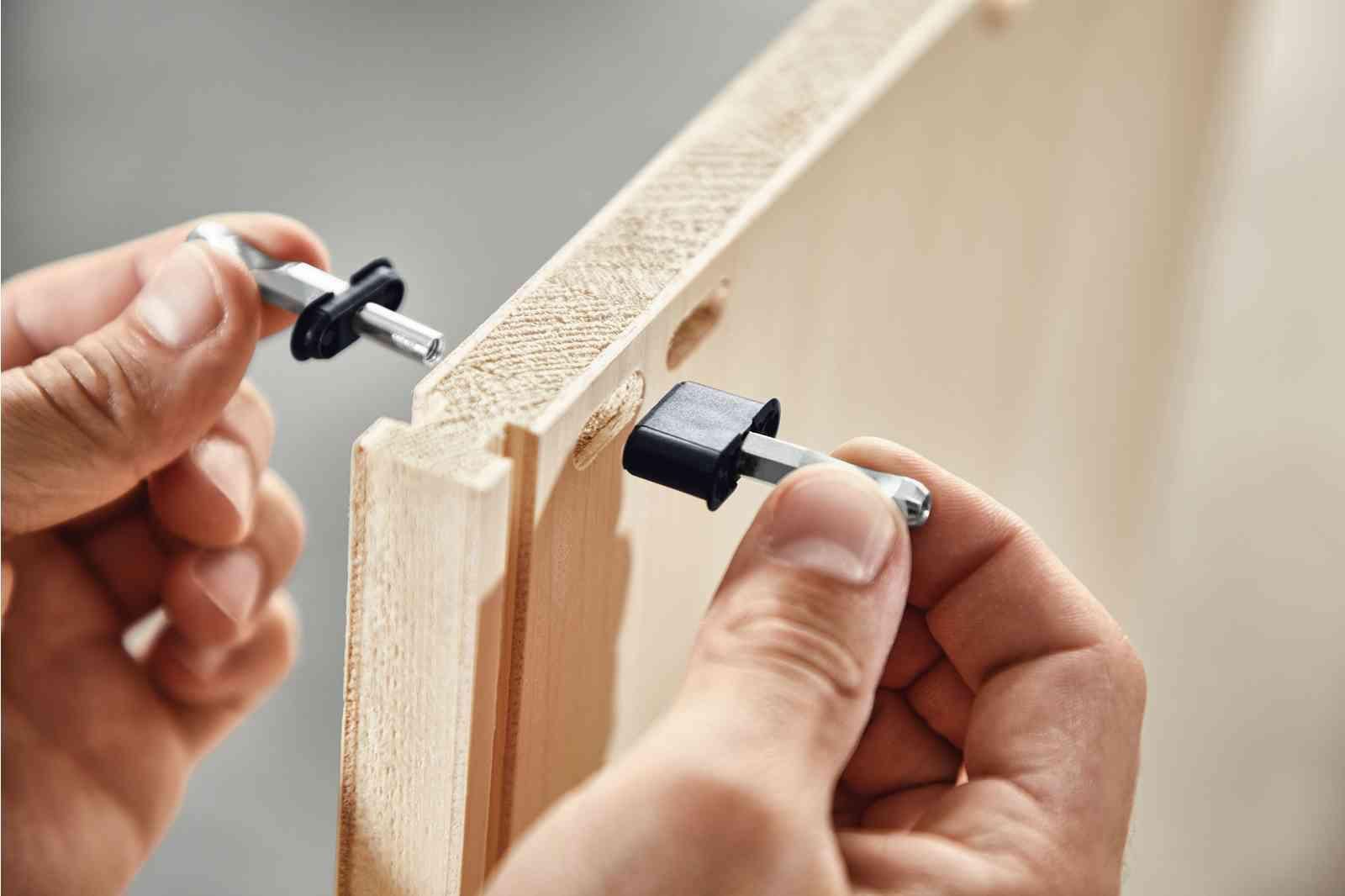 https://api.mastertools.nl/media/catalog/product/cache/4ac98b0d5e81b56bd000310ba88c60e0/f/e/festool-middenverbinder-msv-d825-203167-4014549302743-mastertools_nl-5.jpg