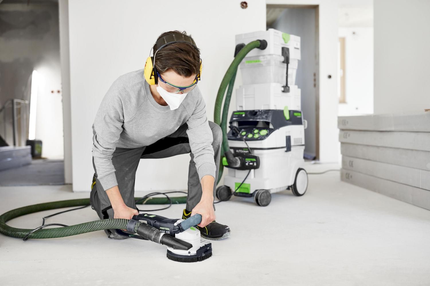 https://api.mastertools.nl/media/catalog/product/cache/4ac98b0d5e81b56bd000310ba88c60e0/f/e/festool-rg-130-eci-plus-renovatieslijpmachine-1600w-in-systainer-577045-4014549391617-mastertools_nl-5.jpg