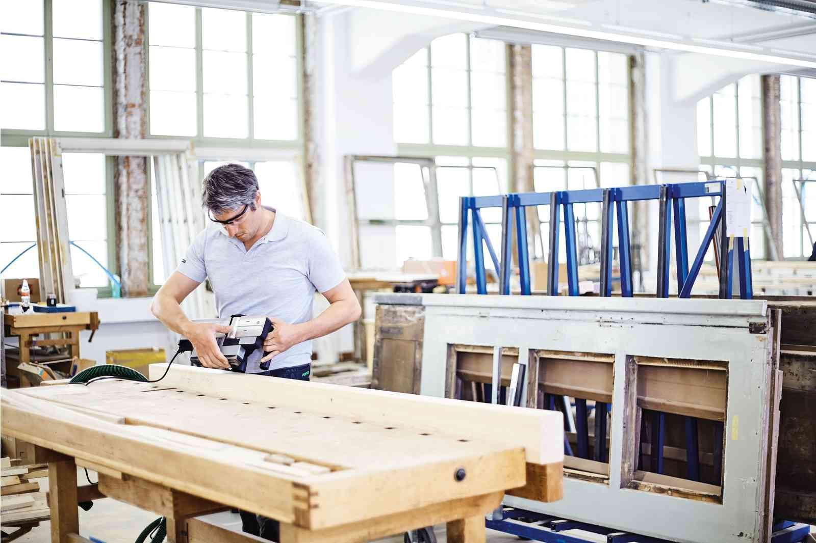 https://api.mastertools.nl/media/catalog/product/cache/4ac98b0d5e81b56bd000310ba88c60e0/f/e/festool-schaaf-hl-850-eb-plus-in-systainer-576253-4014549353813-mastertools_nl-8.jpg