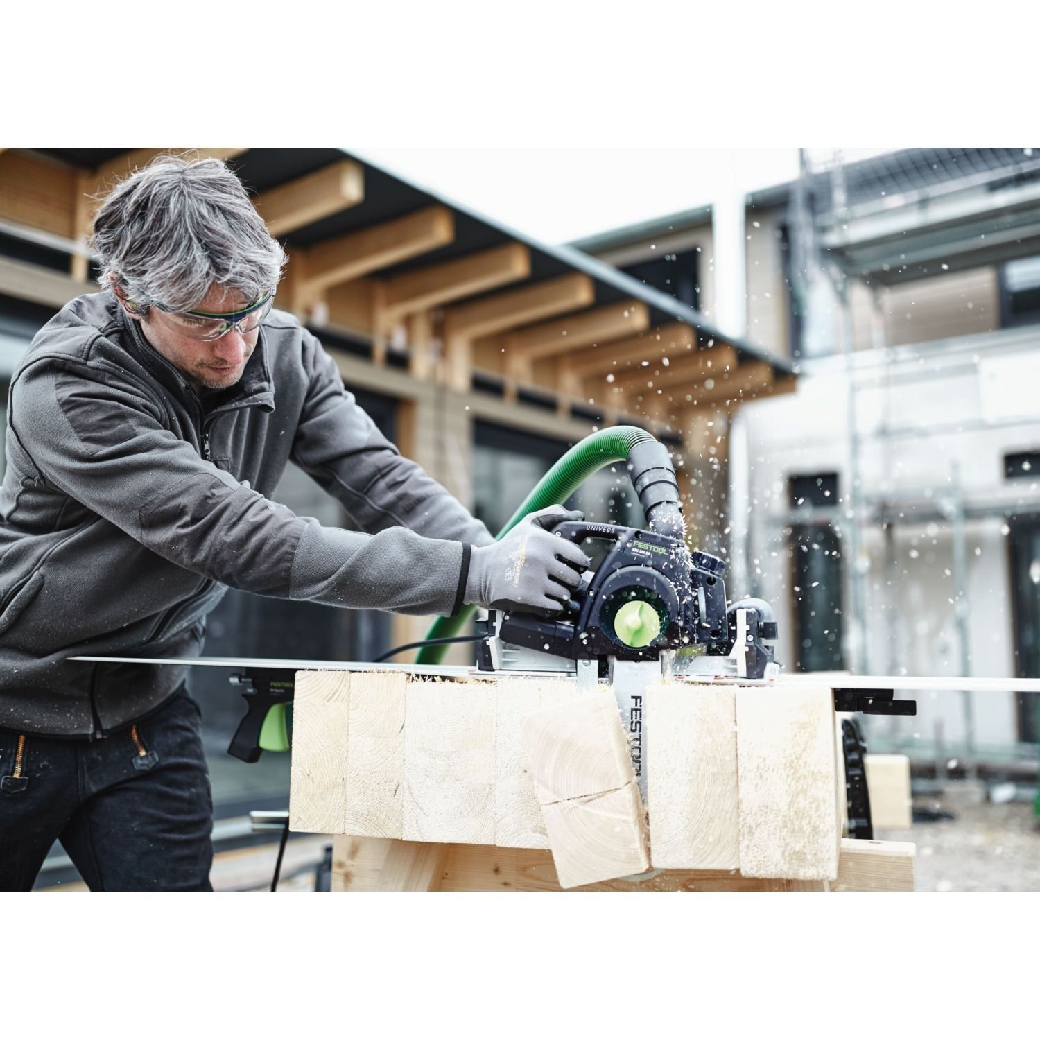 https://api.mastertools.nl/media/catalog/product/cache/4ac98b0d5e81b56bd000310ba88c60e0/f/e/festool-ssu-200-eb-plus-fs-univers-zwaardzaag-in-systainer-met-fs-8002-geleiderail-576565-4014549362273-mastertools_nl-4.jpg