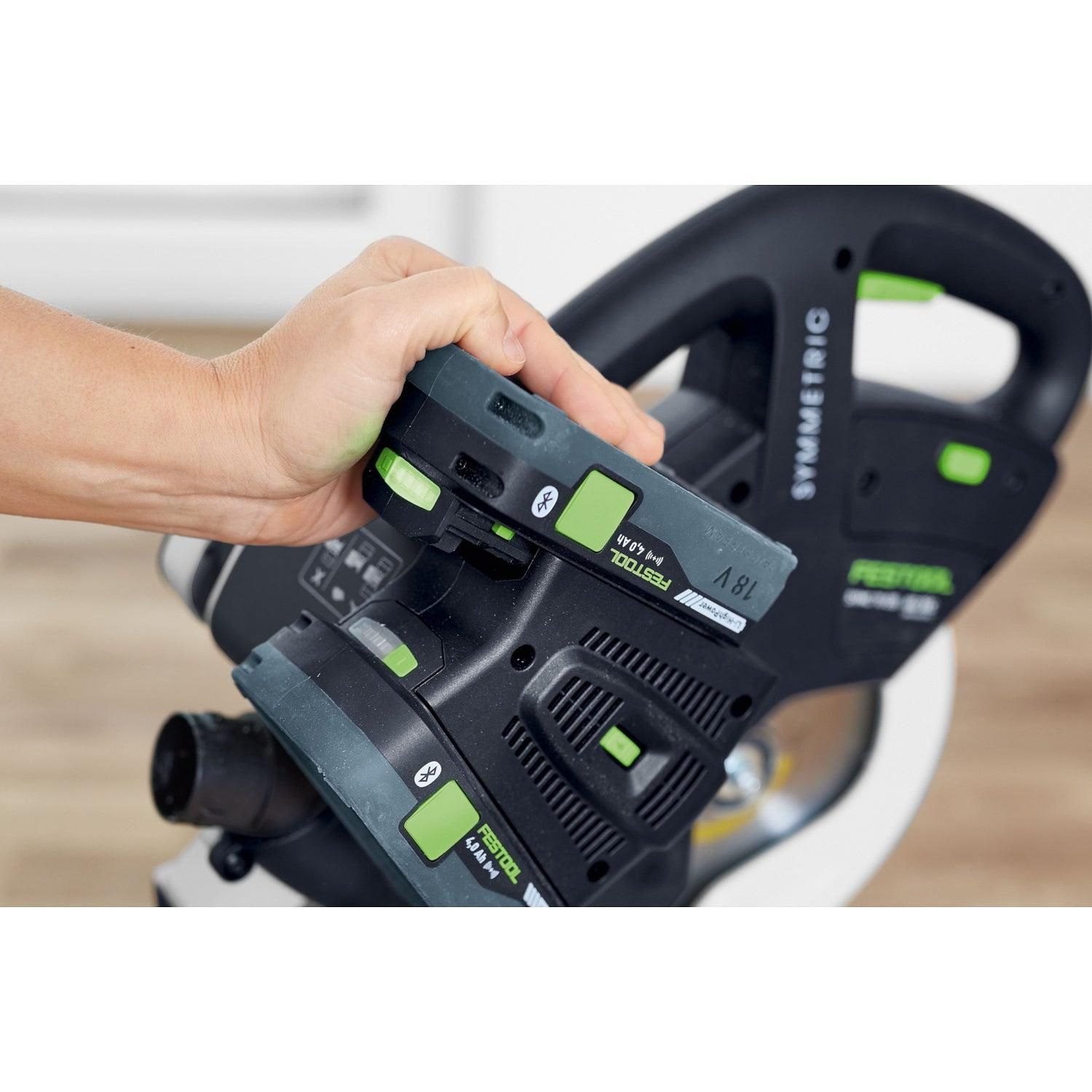 https://api.mastertools.nl/media/catalog/product/cache/4ac98b0d5e81b56bd000310ba88c60e0/f/e/festool-symc-70-40-ebi-plus-symmetric-accu-plintenzaag-18v-4_0ah-577464-4014549410462-mastertools_nl-22.jpg