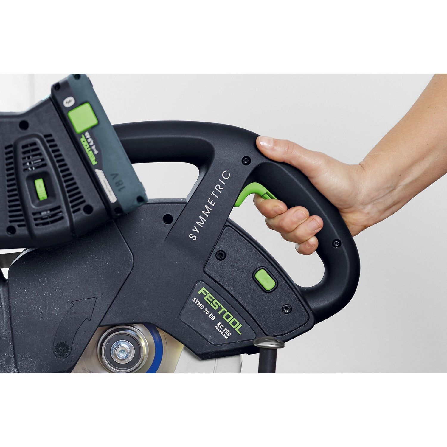 https://api.mastertools.nl/media/catalog/product/cache/4ac98b0d5e81b56bd000310ba88c60e0/f/e/festool-symc-70-40-ebi-plus-symmetric-accu-plintenzaag-18v-4_0ah-577464-4014549410462-mastertools_nl-25.jpg