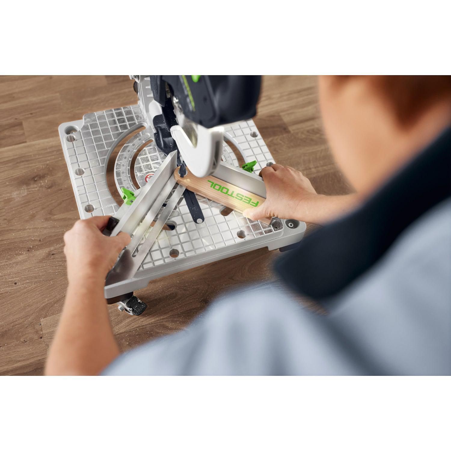 https://api.mastertools.nl/media/catalog/product/cache/4ac98b0d5e81b56bd000310ba88c60e0/f/e/festool-symc-70-eb-basic-symmetric-accu-plintenzaag-18v-577424-4014549409527-mastertools_nl-21.jpg