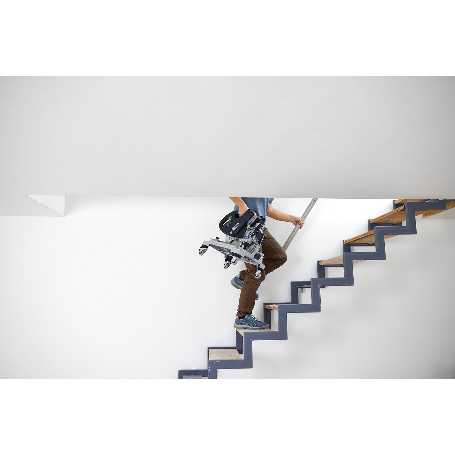 https://api.mastertools.nl/media/catalog/product/cache/4ac98b0d5e81b56bd000310ba88c60e0/f/e/festool-symc-70-eb-basic-symmetric-accu-plintenzaag-18v-577424-4014549409527-mastertools_nl-29.jpg