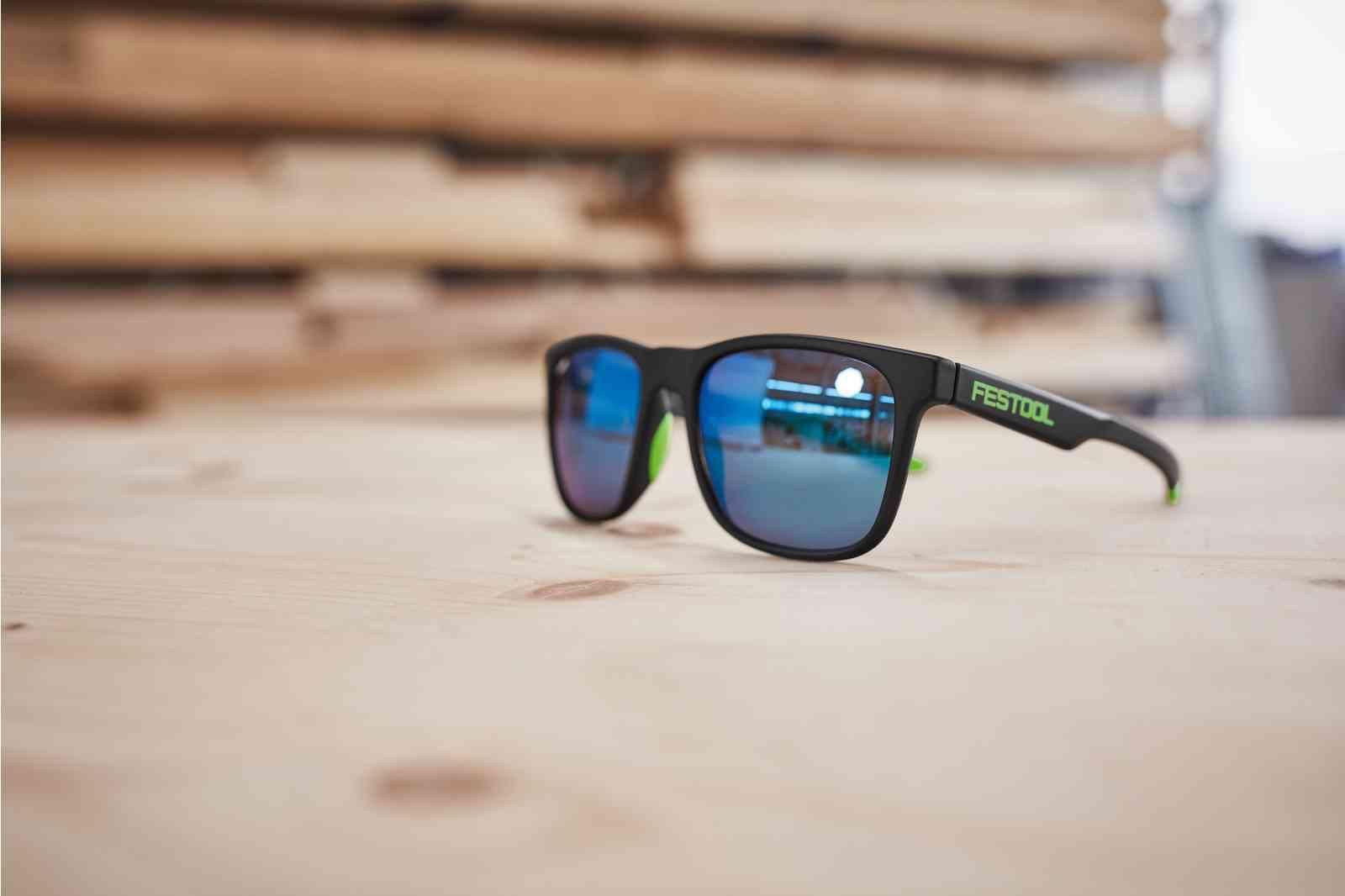 https://api.mastertools.nl/media/catalog/product/cache/4ac98b0d5e81b56bd000310ba88c60e0/f/e/festool-zonnebril-uvex-sun-ft1-577368-4014549406168-mastertools_nl-3.jpg