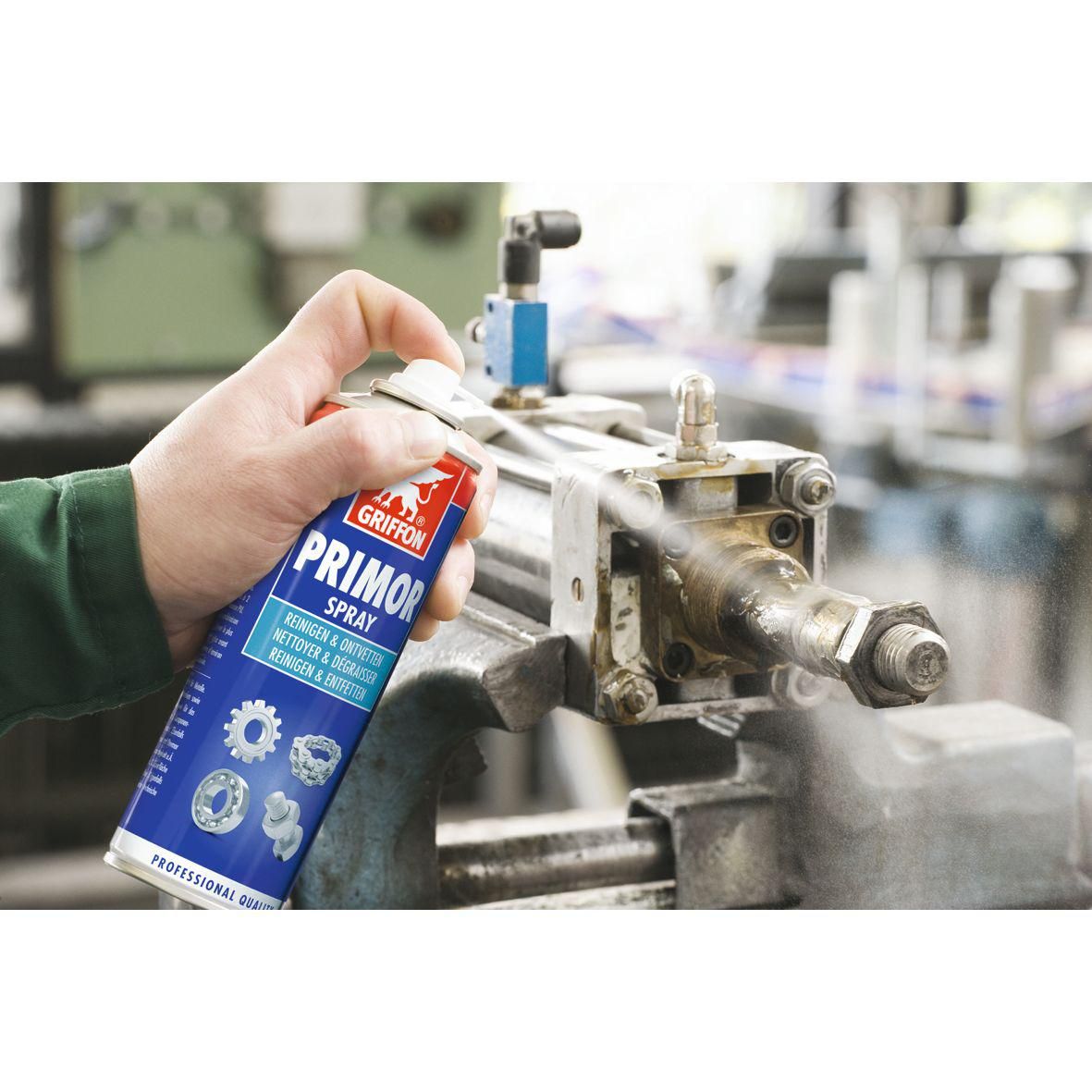 https://api.mastertools.nl/media/catalog/product/cache/4ac98b0d5e81b56bd000310ba88c60e0/g/r/griffon-cfs-primor-ontvetter-300ml-spuitbus-1233606-8710439916088-mastertools_nl-2.jpg