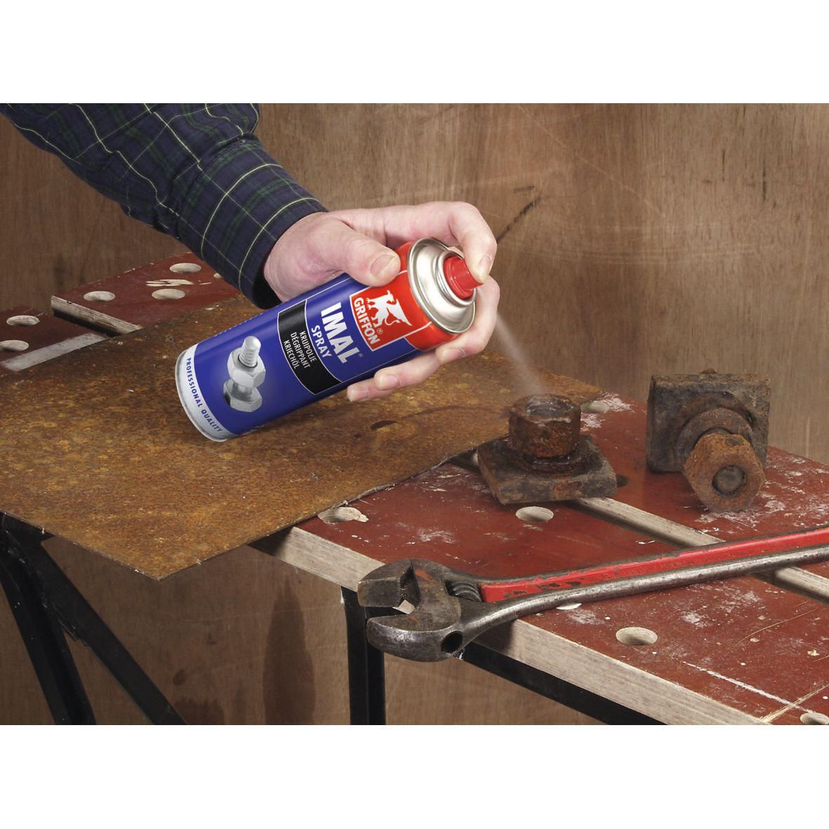 https://api.mastertools.nl/media/catalog/product/cache/4ac98b0d5e81b56bd000310ba88c60e0/g/r/griffon-imal-kruipolie-300ml-zwart-1233306-8710439914022-mastertools_nl-2.jpg