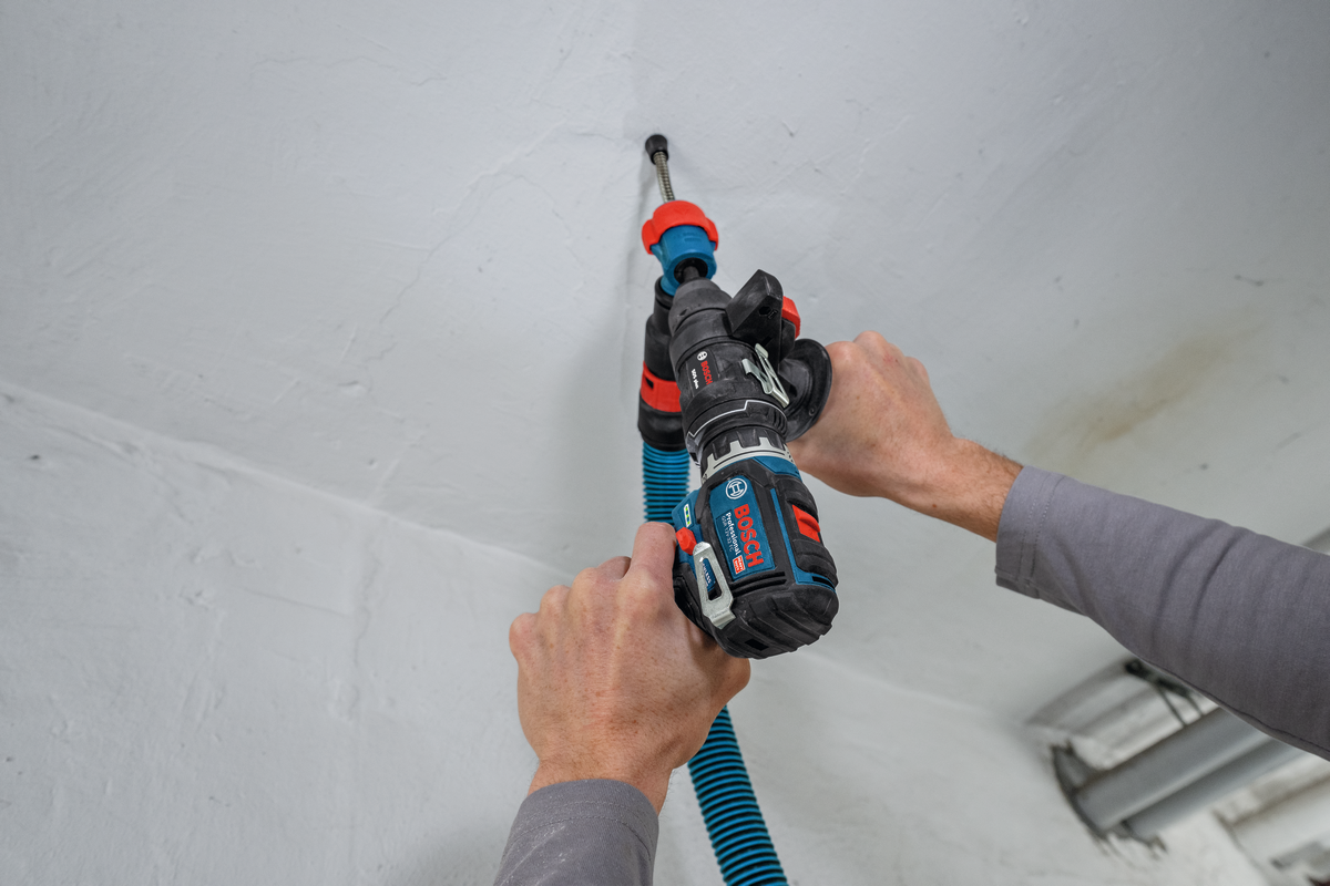 https://api.mastertools.nl/media/catalog/product/cache/4ac98b0d5e81b56bd000310ba88c60e0/g/s/gsr_12v-32-fc_application_drill_wall_4631_3__2.png