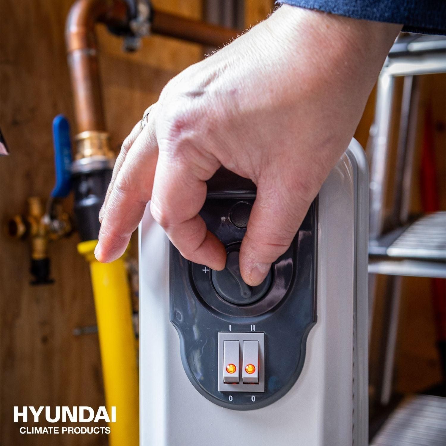 https://api.mastertools.nl/media/catalog/product/cache/4ac98b0d5e81b56bd000310ba88c60e0/h/y/hyundai-olieradiator-2000w-68712-8718502687125-mastertools_nl-4.jpg