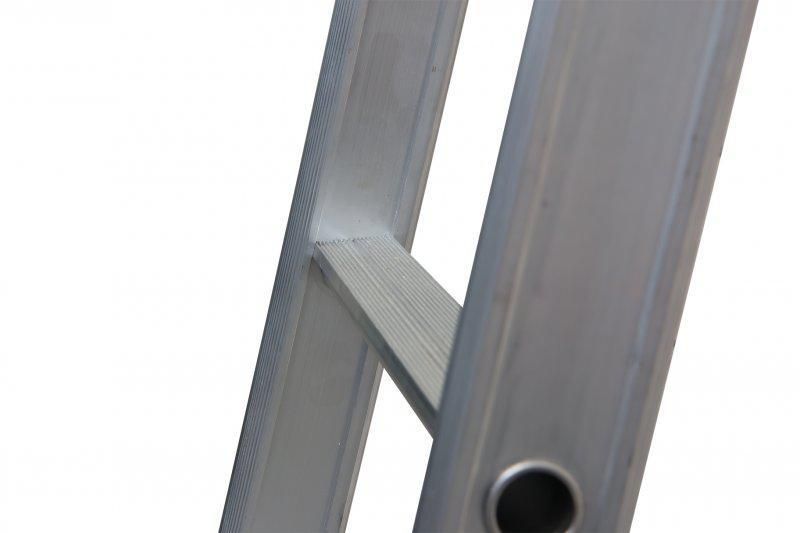https://api.mastertools.nl/media/catalog/product/cache/4ac98b0d5e81b56bd000310ba88c60e0/l/i/little-jumbo-enkele-ladder-superpro-met-uitgebogen-bomen-blank-12-sporten-1250200112-8718801670262-mastertools_nl-2.jpg