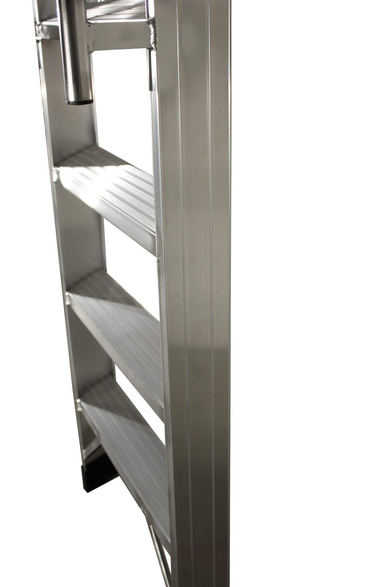 https://api.mastertools.nl/media/catalog/product/cache/4ac98b0d5e81b56bd000310ba88c60e0/l/i/little-jumbo-magazijntrap-1x10-treden-4904100110-7436944239207-mastertools_nl-4.jpg