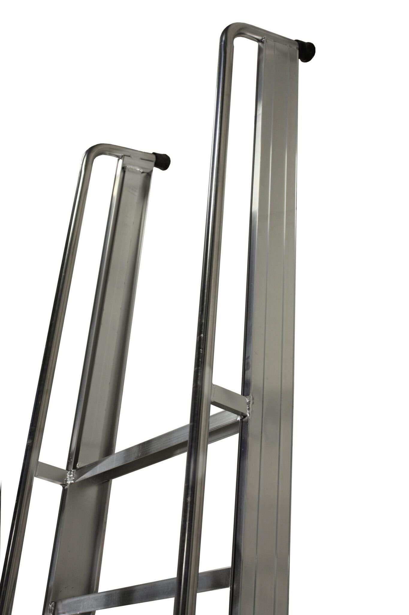 https://api.mastertools.nl/media/catalog/product/cache/4ac98b0d5e81b56bd000310ba88c60e0/l/i/little-jumbo-magazijntrap-1x10-treden-4904100110-7436944239207-mastertools_nl-5.jpg