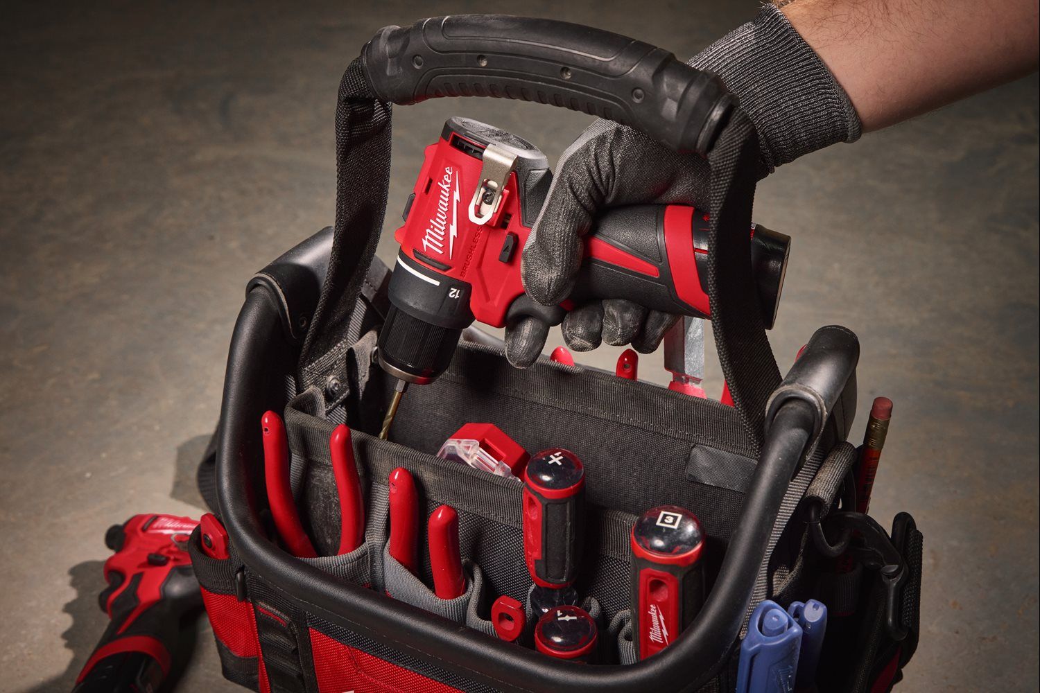 https://api.mastertools.nl/media/catalog/product/cache/4ac98b0d5e81b56bd000310ba88c60e0/m/1/m12_blpdrc-0--app_6.jpg