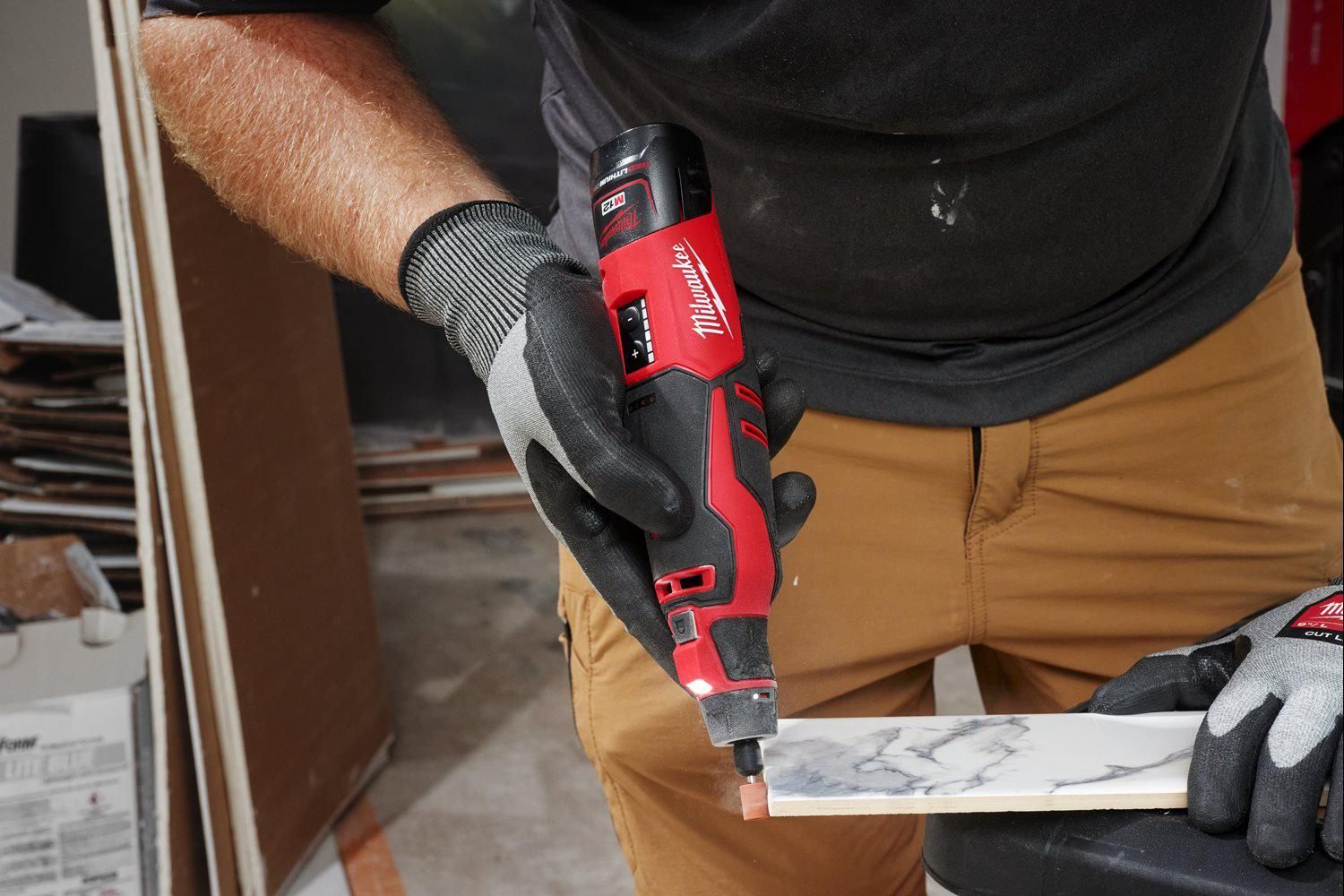 https://api.mastertools.nl/media/catalog/product/cache/4ac98b0d5e81b56bd000310ba88c60e0/m/1/m12_blrot-0--app_3.jpg