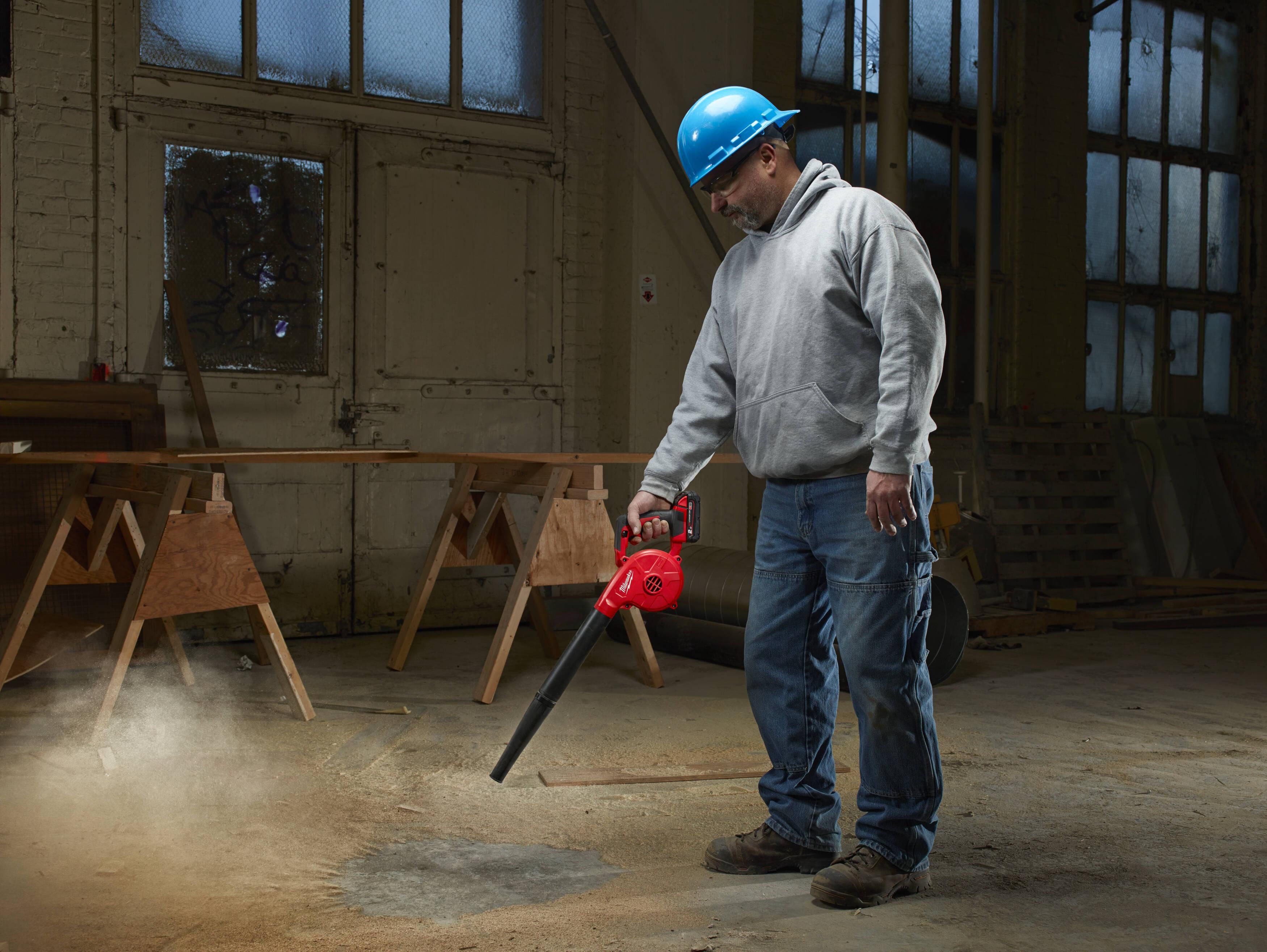 https://api.mastertools.nl/media/catalog/product/cache/4ac98b0d5e81b56bd000310ba88c60e0/m/1/m18_bbl-0--app_01.jpg