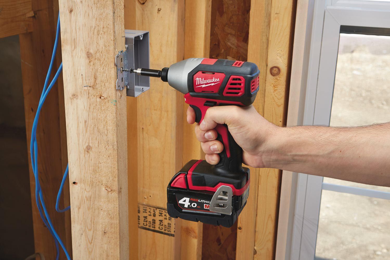 https://api.mastertools.nl/media/catalog/product/cache/4ac98b0d5e81b56bd000310ba88c60e0/m/1/m18_bid-402c--app_1_3.jpg