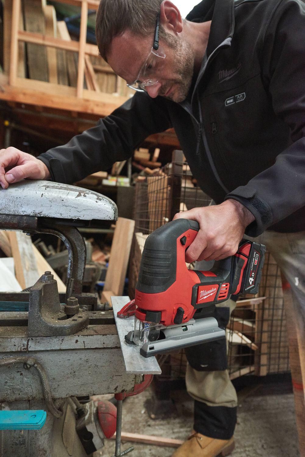 https://api.mastertools.nl/media/catalog/product/cache/4ac98b0d5e81b56bd000310ba88c60e0/m/1/m18_bjs-402c--app_3.jpg