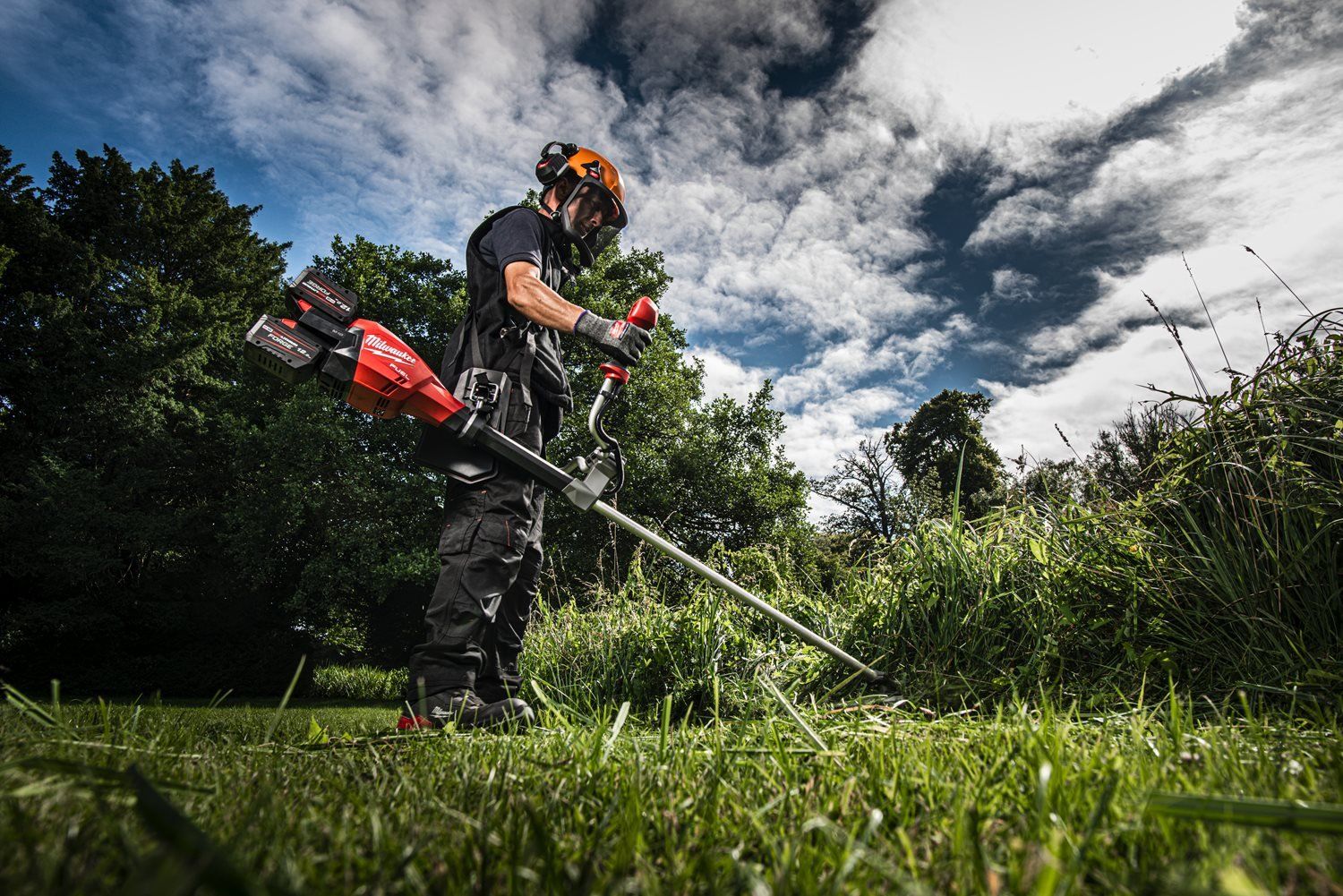 https://api.mastertools.nl/media/catalog/product/cache/4ac98b0d5e81b56bd000310ba88c60e0/m/1/m18_f2bcu-122--app_1.jpg