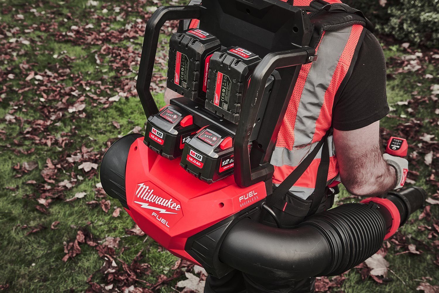 https://api.mastertools.nl/media/catalog/product/cache/4ac98b0d5e81b56bd000310ba88c60e0/m/1/m18_f2bpb-124--app_3.jpg