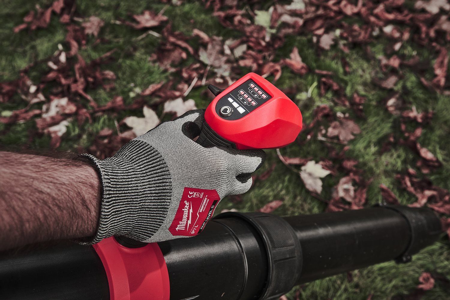 https://api.mastertools.nl/media/catalog/product/cache/4ac98b0d5e81b56bd000310ba88c60e0/m/1/m18_f2bpb-124--app_6.jpg