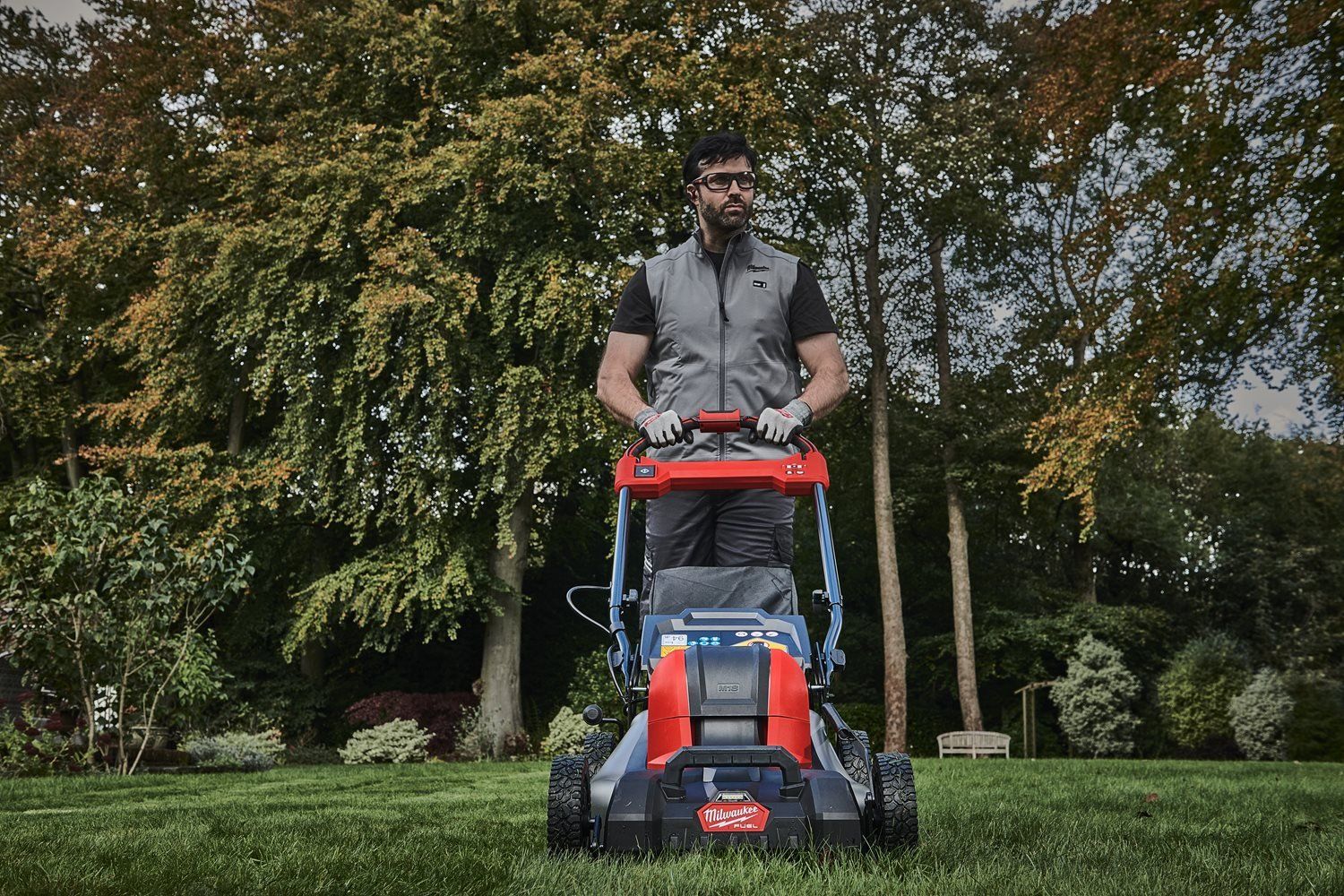 https://api.mastertools.nl/media/catalog/product/cache/4ac98b0d5e81b56bd000310ba88c60e0/m/1/m18_f2lm46-802--app_3.jpg