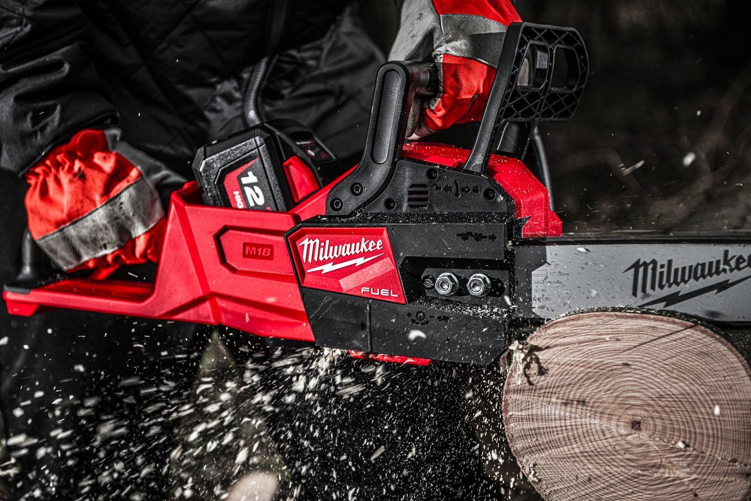 https://api.mastertools.nl/media/catalog/product/cache/4ac98b0d5e81b56bd000310ba88c60e0/m/1/m18_fchsc-122--app_2.jpg