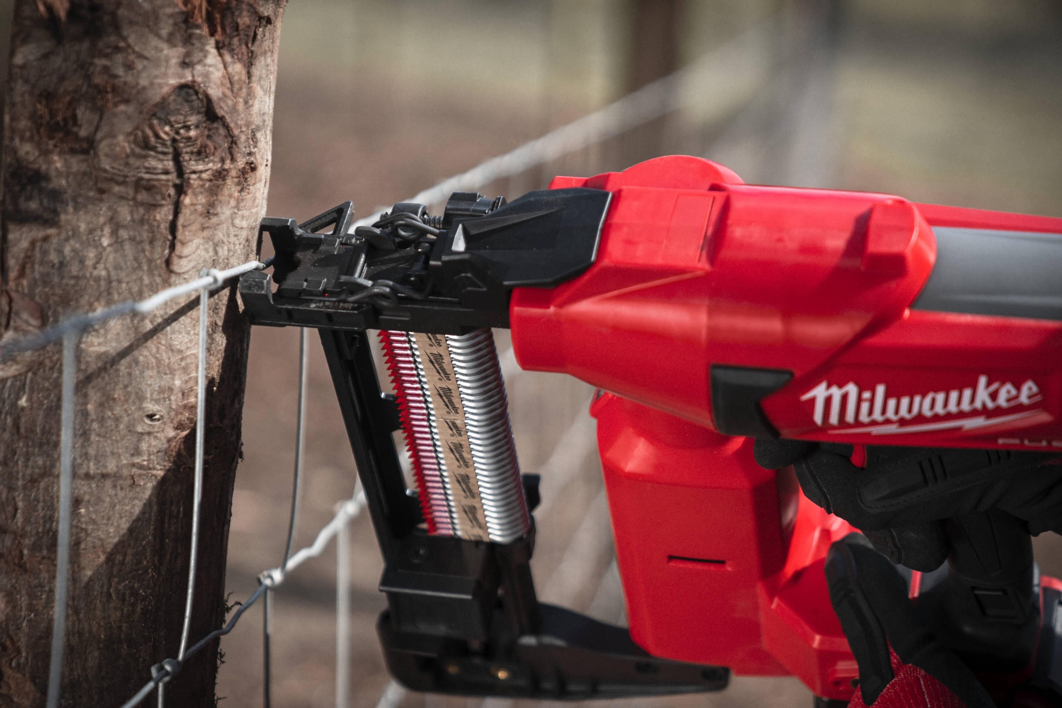 https://api.mastertools.nl/media/catalog/product/cache/4ac98b0d5e81b56bd000310ba88c60e0/m/1/m18_ffus-302c--app_4.jpg