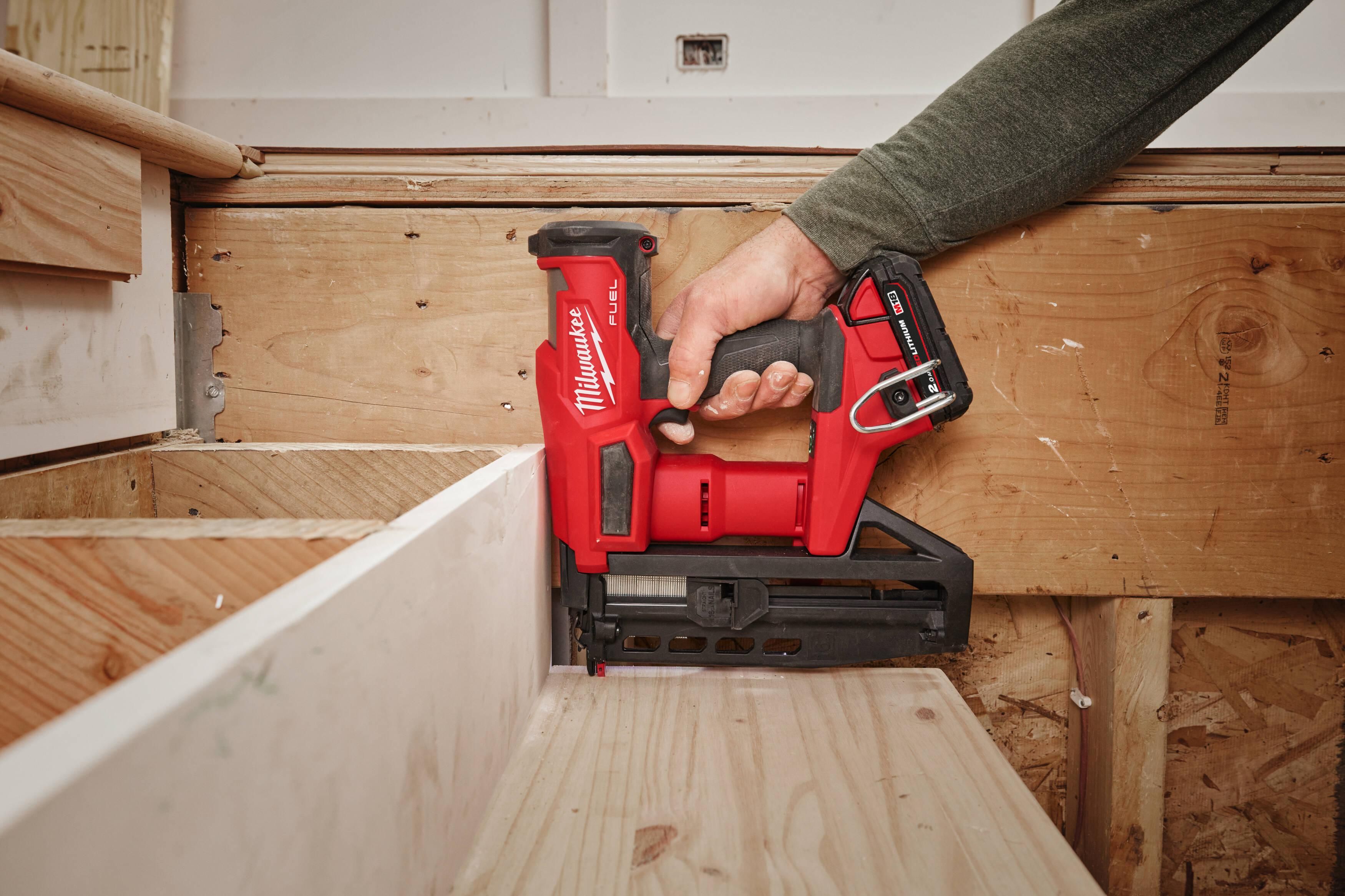 https://api.mastertools.nl/media/catalog/product/cache/4ac98b0d5e81b56bd000310ba88c60e0/m/1/m18_fn16gs-0x--app_8.jpg