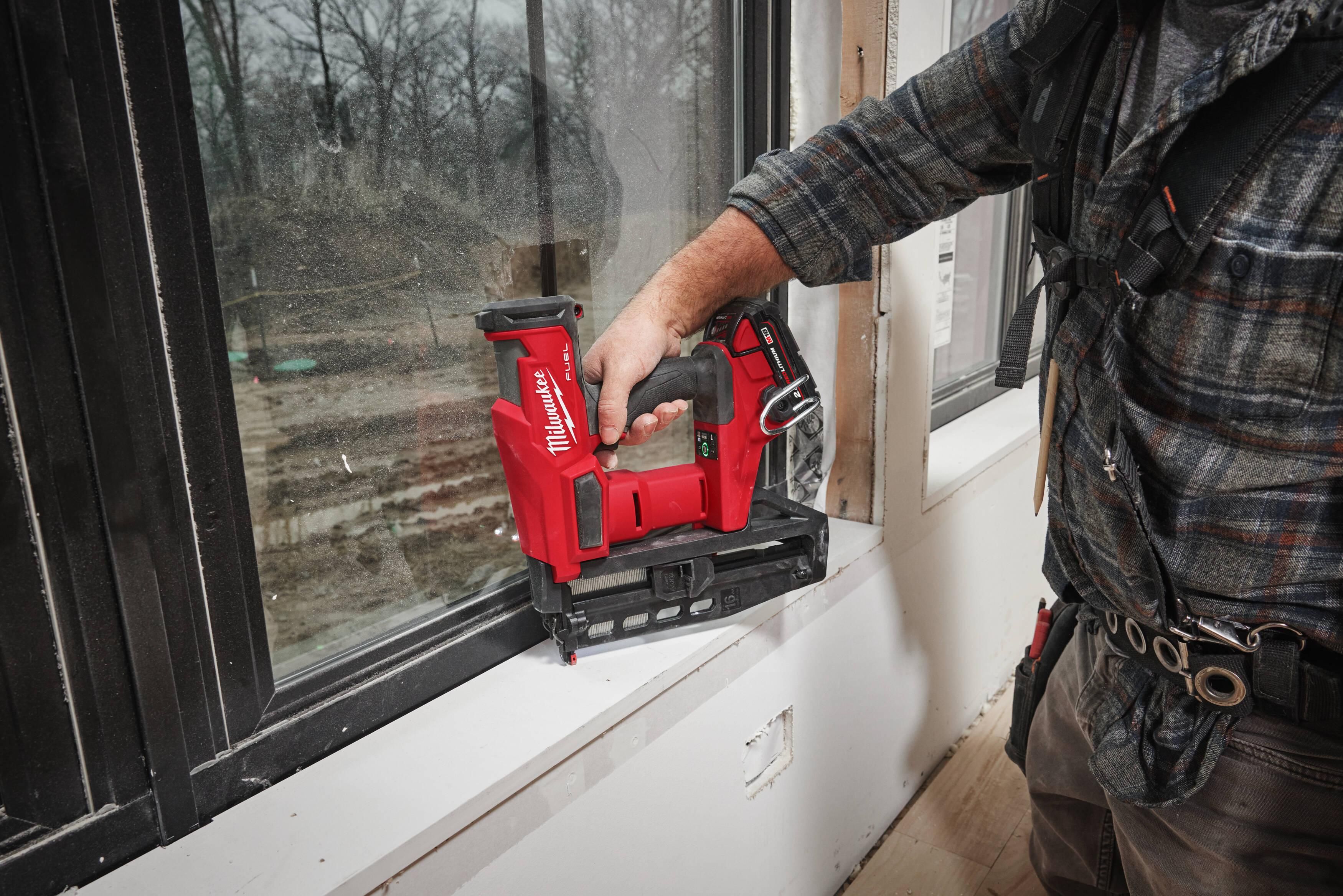 https://api.mastertools.nl/media/catalog/product/cache/4ac98b0d5e81b56bd000310ba88c60e0/m/1/m18_fn16gs-0x--app_9.jpg