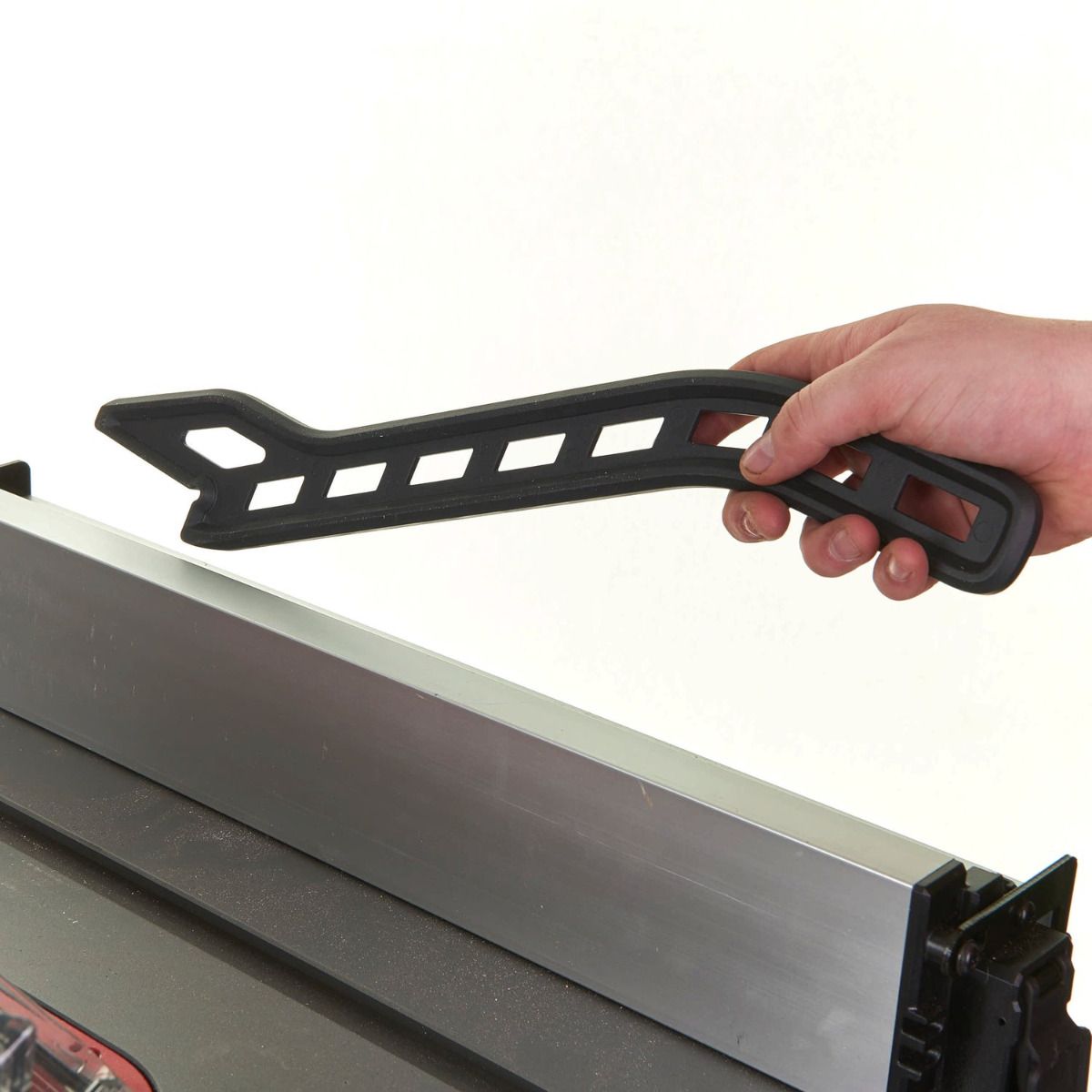 https://api.mastertools.nl/media/catalog/product/cache/4ac98b0d5e81b56bd000310ba88c60e0/m/1/m18_fts210-0--feat_12.jpg
