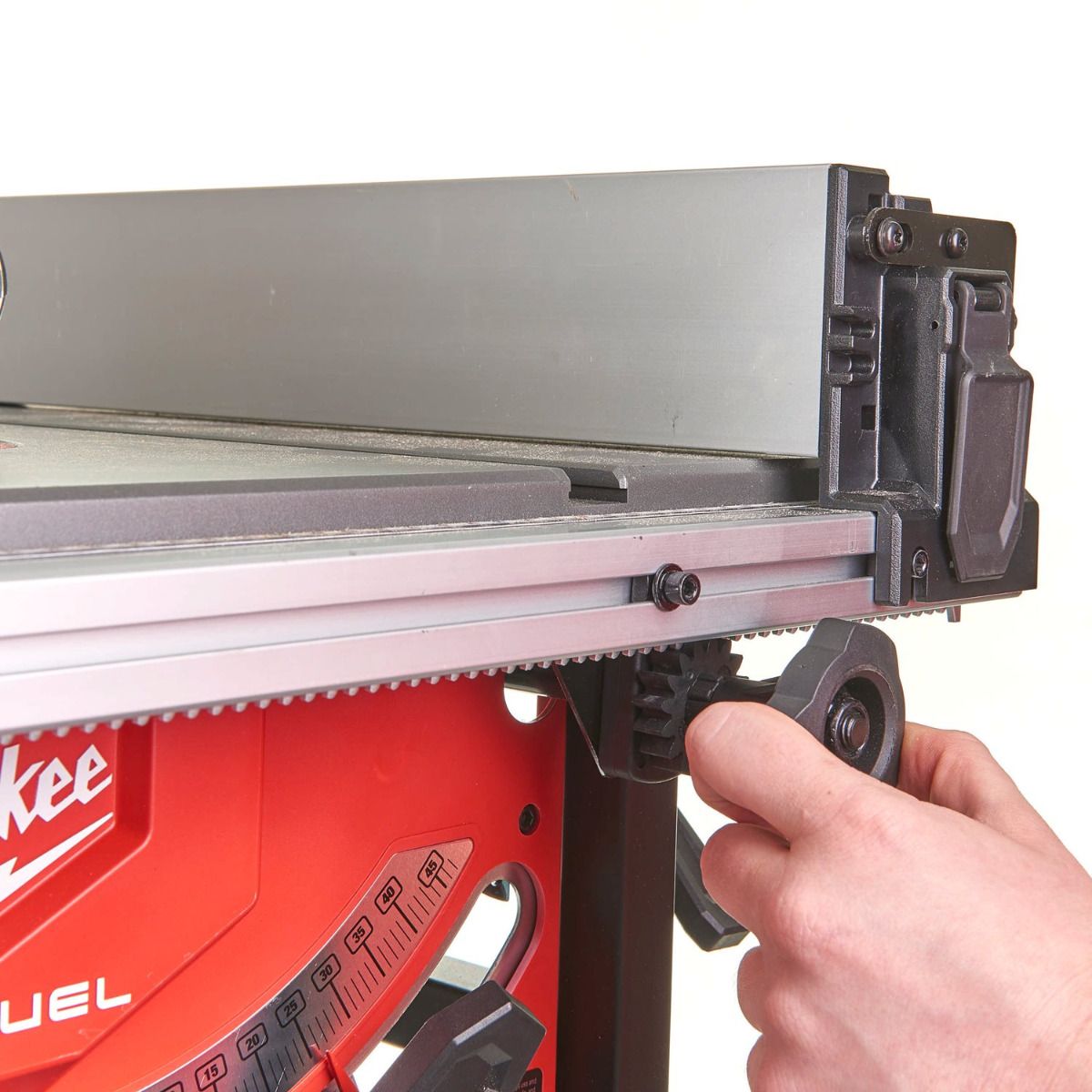 https://api.mastertools.nl/media/catalog/product/cache/4ac98b0d5e81b56bd000310ba88c60e0/m/1/m18_fts210-0--feat_9.jpg