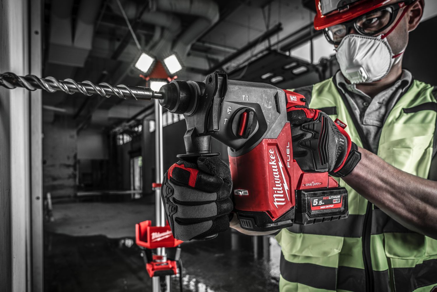 https://api.mastertools.nl/media/catalog/product/cache/4ac98b0d5e81b56bd000310ba88c60e0/m/1/m18_onefh-0--app_1.jpg