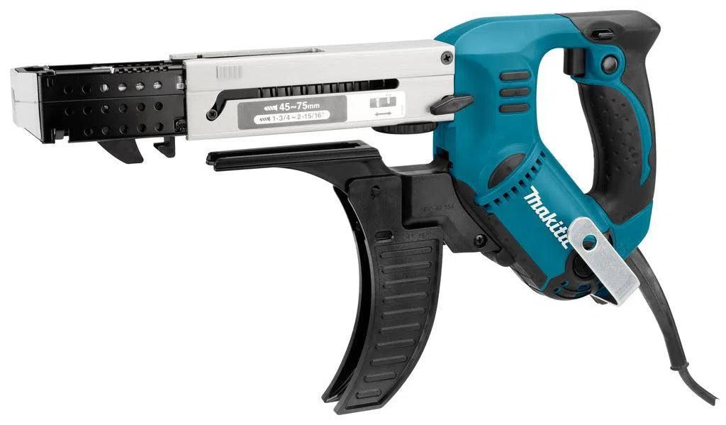 https://api.mastertools.nl/media/catalog/product/cache/4ac98b0d5e81b56bd000310ba88c60e0/m/a/makita-6844-schroefautomaat-470w-230v-in-koffer-0088381081993-mastertools_nl-3.jpg