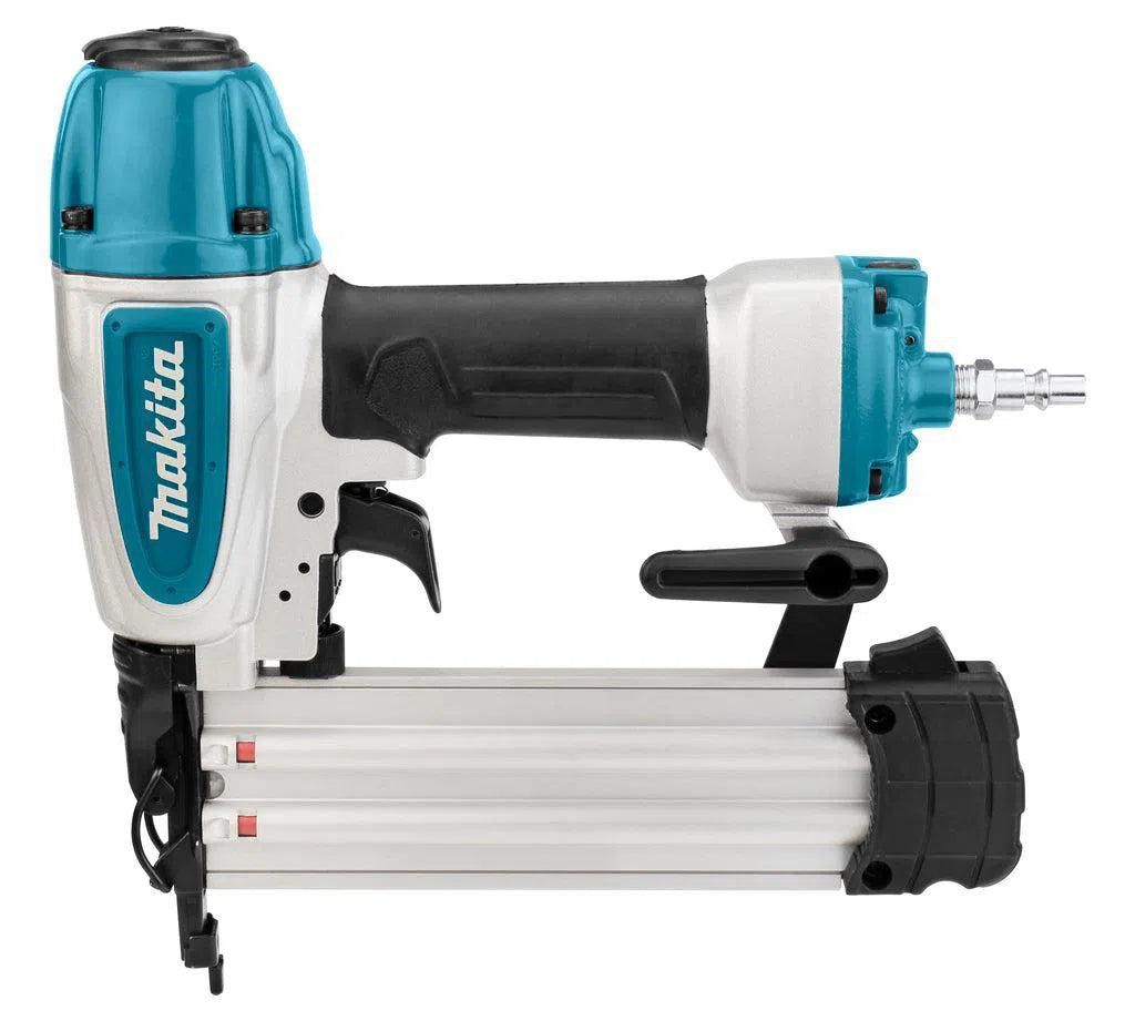 https://api.mastertools.nl/media/catalog/product/cache/4ac98b0d5e81b56bd000310ba88c60e0/m/a/makita-af506-8-bar-brad-tacker-18-ga-in-koffer-0088381870733-mastertools_nl-3.jpg