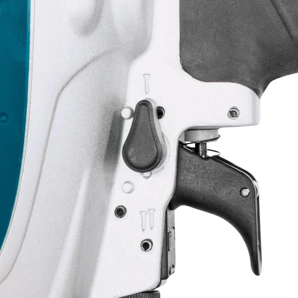 https://api.mastertools.nl/media/catalog/product/cache/4ac98b0d5e81b56bd000310ba88c60e0/m/a/makita-af635-8-bar-brad-tacker-15-ga-in-koffer-0088381822398-mastertools_nl-6.jpg