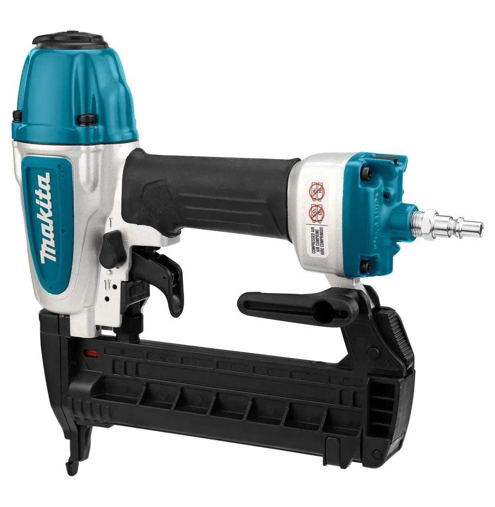 https://api.mastertools.nl/media/catalog/product/cache/4ac98b0d5e81b56bd000310ba88c60e0/m/a/makita-at638a-8-bar-nietmachine-narrow-crown-in-koffer-0088381822411-mastertools_nl-4.jpg
