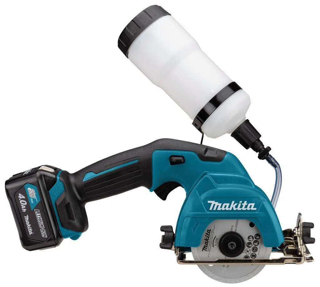 https://api.mastertools.nl/media/catalog/product/cache/4ac98b0d5e81b56bd000310ba88c60e0/m/a/makita-cc301dsmj-12-v-max-diamantsnijder-nat-in-mbox-0088381822763-mastertools_nl-4.jpg