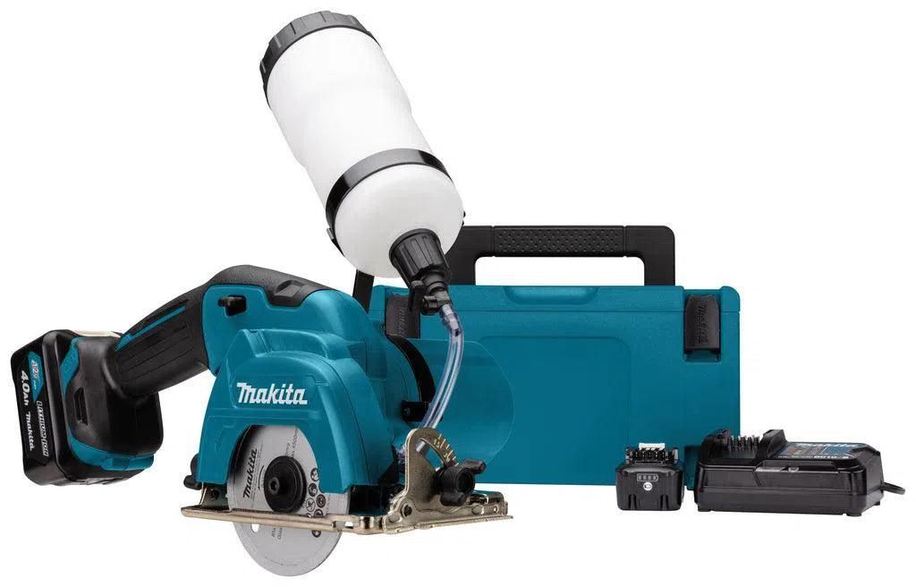 https://api.mastertools.nl/media/catalog/product/cache/4ac98b0d5e81b56bd000310ba88c60e0/m/a/makita-cc301dsmj-12-v-max-diamantsnijder-nat-in-mbox-0088381822763-mastertools_nl.jpg