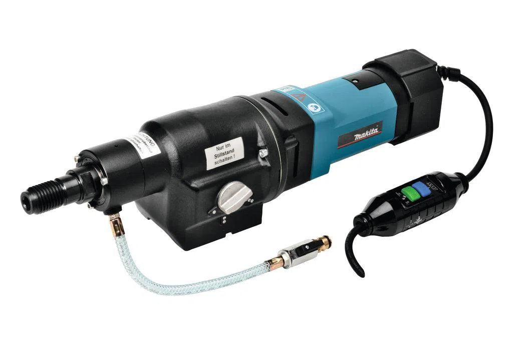 https://api.mastertools.nl/media/catalog/product/cache/4ac98b0d5e81b56bd000310ba88c60e0/m/a/makita-dbm230x-230-v-diamantboormachine-nat-0088381073684-mastertools_nl-2.jpg