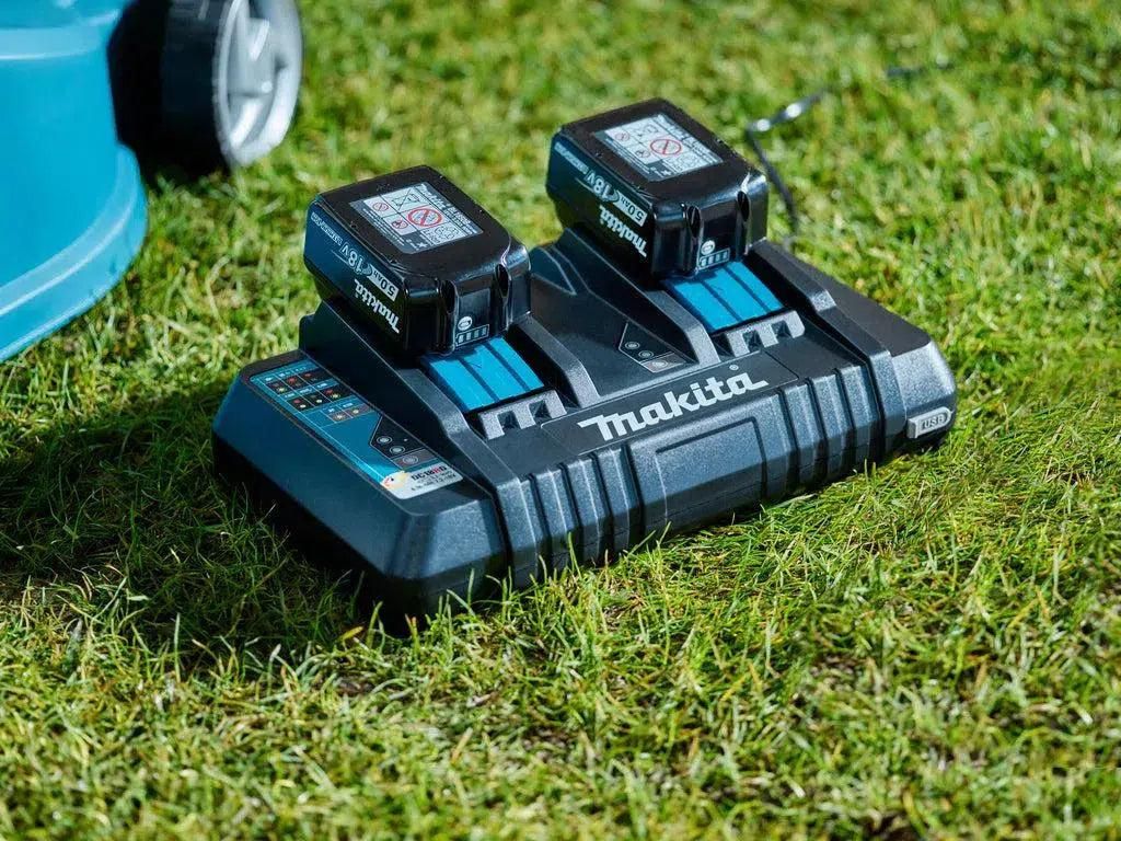 https://api.mastertools.nl/media/catalog/product/cache/4ac98b0d5e81b56bd000310ba88c60e0/m/a/makita-dc18rd-72v-18v-li-ion-accu-duo-snellader-lxt-196933-6-0088381444033-mastertools_nl-6.jpg