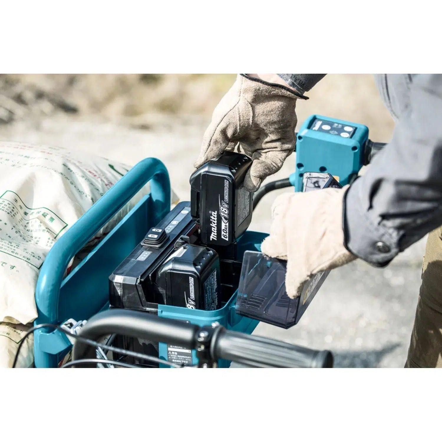 https://api.mastertools.nl/media/catalog/product/cache/4ac98b0d5e81b56bd000310ba88c60e0/m/a/makita-dcu180zx1-accu-kruiwagen-18v-met-rek-zonder-tilbelasting-basic-body-0088381930970-mastertools_nl-6.jpg